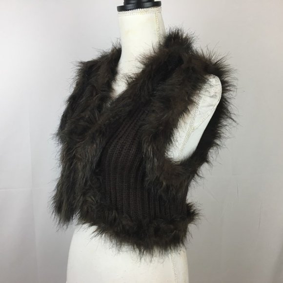 Decree Sweater Vest Size L Brown Crop Fur Trimmed - Picture 1 of 6